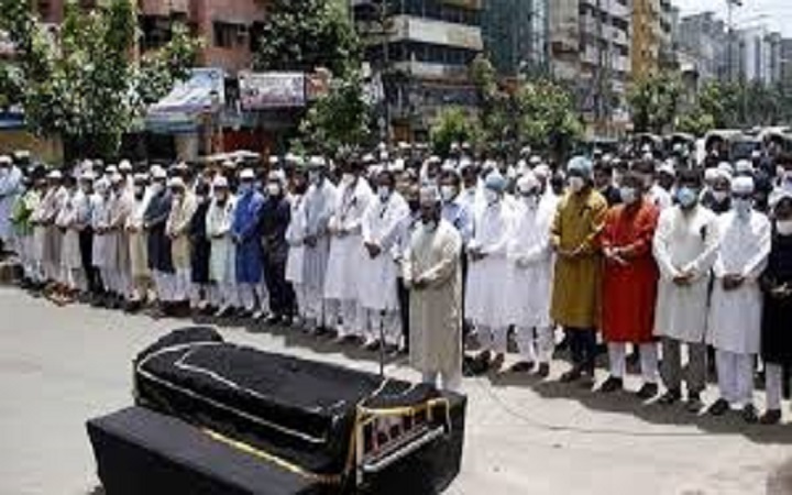 মৃতের জানাজা পড়ানোর যোগ্য কে?